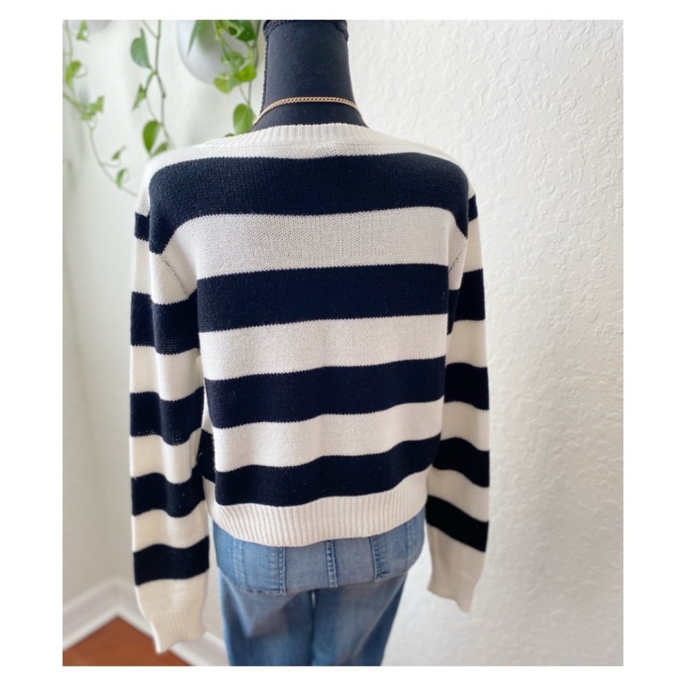 H&M Sweater - Picture 4 of 6